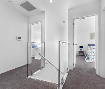 Modern living in Karaka - Photo 2