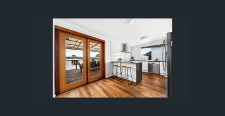 Charming & Convenient Living in the Heart of Telarah - Photo 2