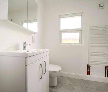 Albemarle Gardens, New Malden, KT3 - Photo 4