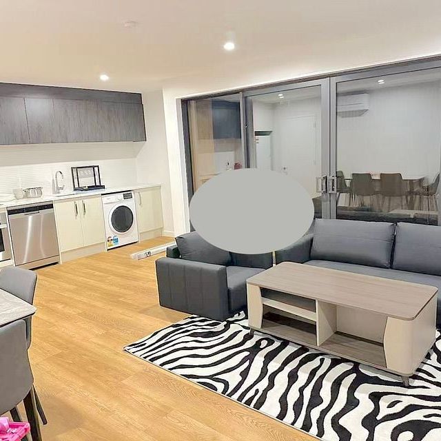 Centrally located fully furnished brand new home - Photo 1