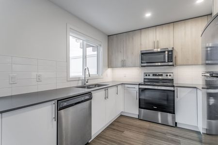 2 bed/2 bath Condo in Glenmore - Photo 3