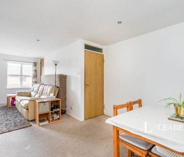 1 bedroom property to rent - Photo 6