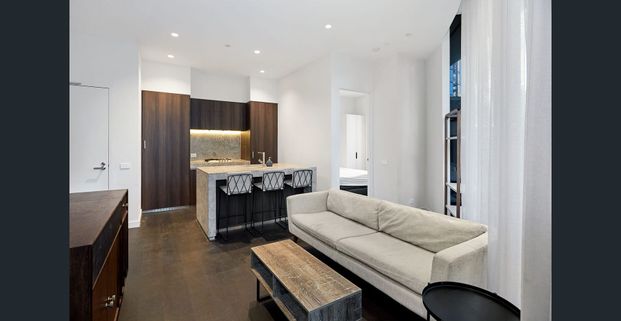 Luxury Two Bedroom Courtyard Apartment - Photo 1