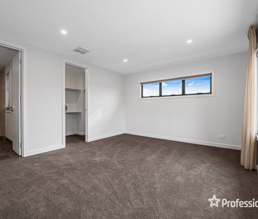 Spacious Family Home - Photo 5