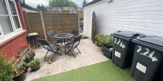 Bristol Road - Photo 3