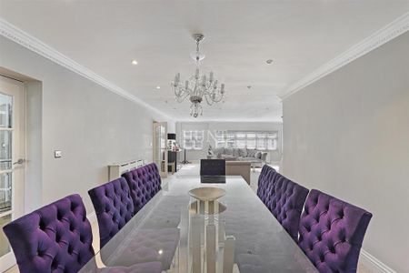 6 bedroom detached house to rent - Photo 3