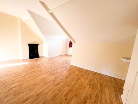 Lower Addiscombe Road, Croydon - Photo 2