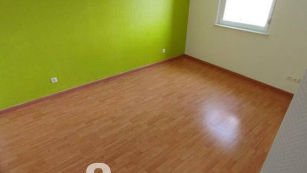 Forbach Appartement F3 avec balcon, cave et parking extérieur - Photo 1