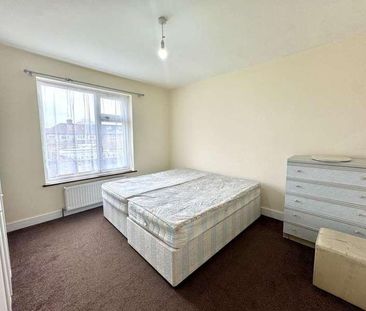 Greenland Crescent, Southall, UB2 - Photo 6