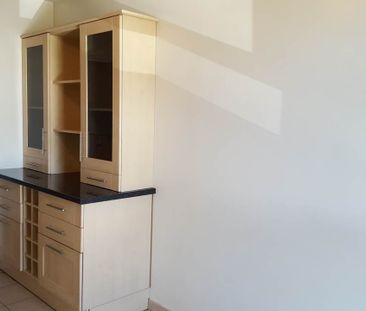 Location Appartement 3 pièces 69m² ST PRIEST 69800 - Photo 2