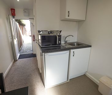 1 Bedroom Flat To Rent in Talbot Village - £600 pcm Tenancy Info - Photo 2