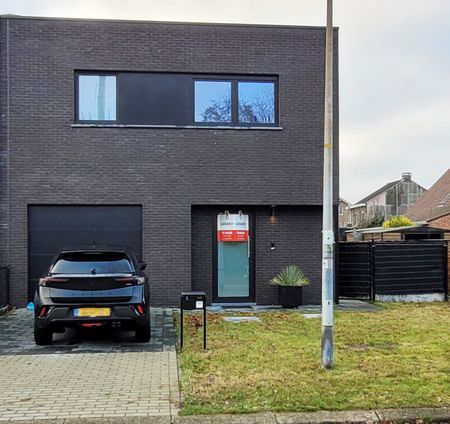 Halfopen BEN nieuwbouw, 176m² met 3 slaapkamers, garage en staanplaats en een prachtige tuin met terras - Foto 4