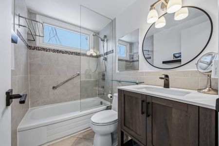 For Lease - 121 Montgomery Avenue, Toronto, Ontario - Photo 5