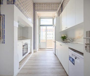 Largo Vitorino Damásio, Lisbon, Lisbon 1200-872 - Photo 1