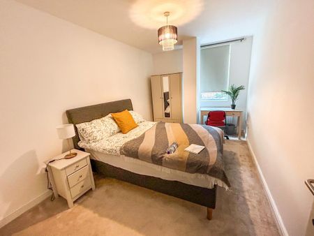 3 bedroom flat to rent - Photo 3