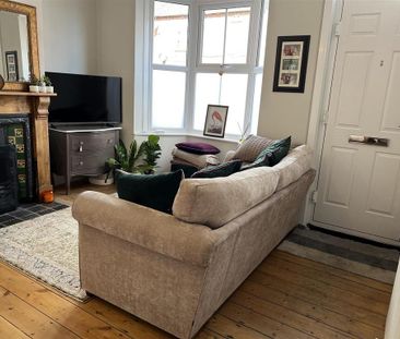 2 bedroom terraced house to rent - Photo 3