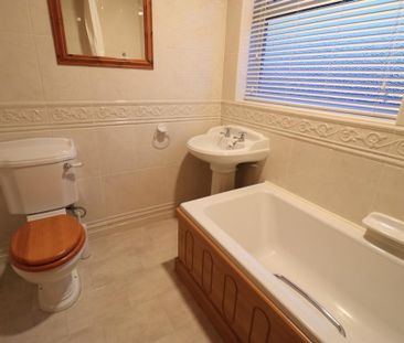 3 bedroom semi-detached house to rent - Photo 2