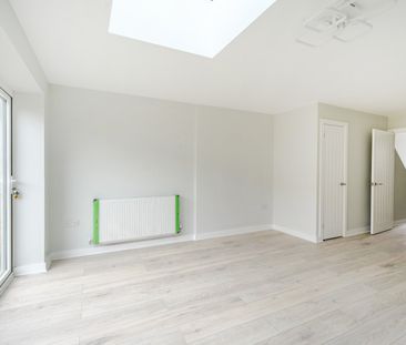 Flat to rent - Sumner Road South, Croydon, CR0 - Photo 5