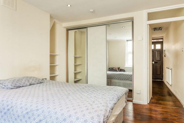 Studio to rent - Photo 1