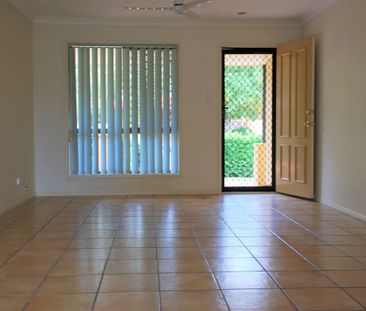 3 BED VILLA IDEALLY SITUATED OFF DAW ROAD RUNCORN - Photos Taken in... - Photo 2