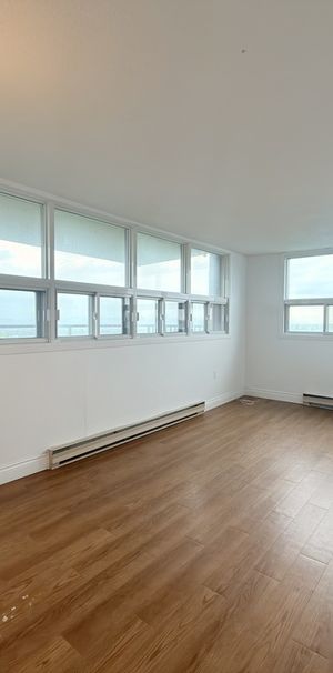 3.5 Tout Inclus Près De L'Uni Laval - Photo 1