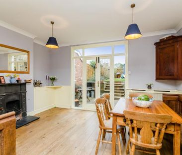 4 bedroom semi-detached house to rent - Photo 3