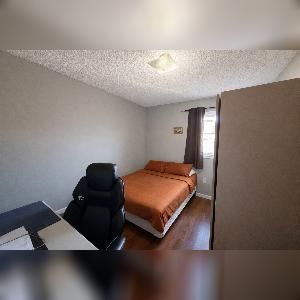 West Edmonton 2 Bed 1 Bath Apartment For Rent - Photo 5