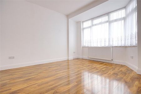 4 bedroom semi-detached house to rent - Photo 4