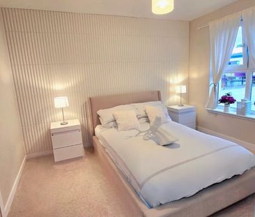 3 Bed Semi-Detached House, Penthouse Suite Dubai Inspired, EH5 - Photo 5