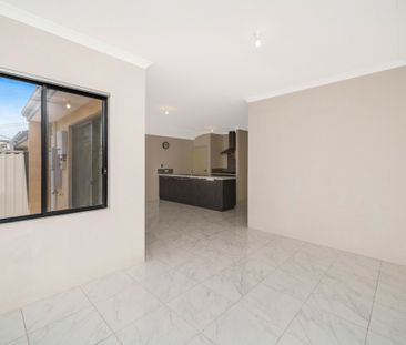 Perfect Family Home - Photo 2