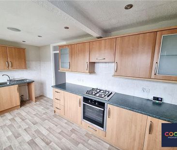 3 bedroom end of terrace house to rent - Photo 6