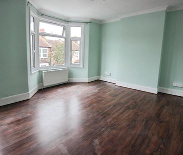 3 bedroom House To Let Total Size: 1194 SQ FT - Photo 6