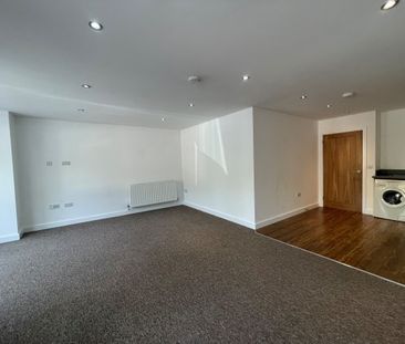 Truro, Truro, TR1 - Photo 2