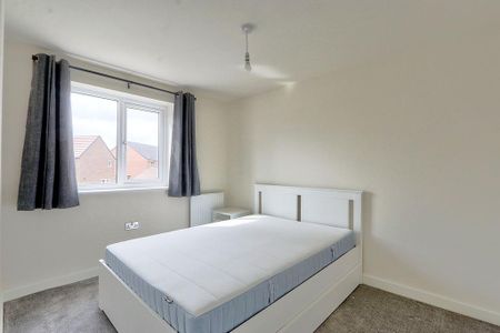 1 bedroom in a house share to rent - Photo 3
