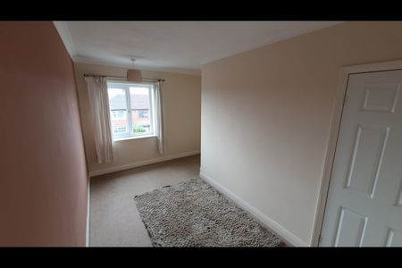 3 Bed Terraced House, Blue Hill Crescent, LS12 - Photo 4