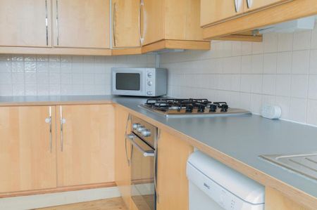 2 bedroom flat to rent - Photo 3