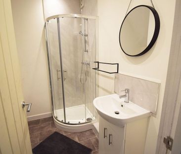 3 bedroom terraced house to rent - Photo 6