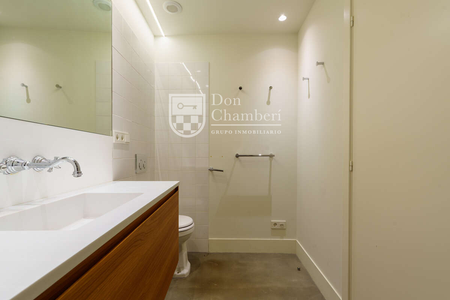 Exceptional 3-bedroom apartment for rent on Calle de Atocha - Photo 4