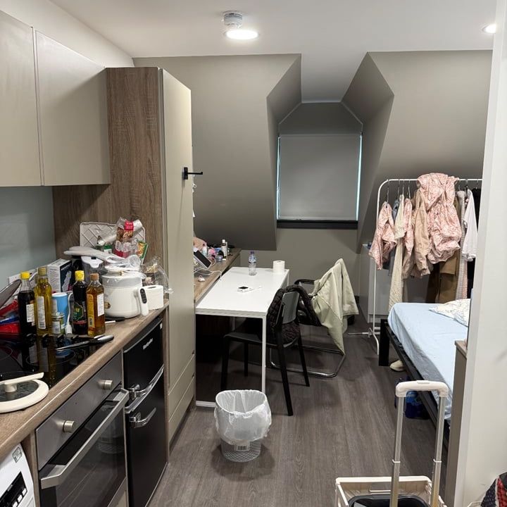 Studio Flat, Sycamore House, LS3 - Photo 1