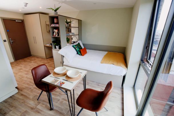 Standard Studio - Photo 1