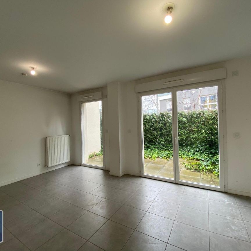 Location Appartement 1 pièce 30m² LYON 8ème - Photo 1