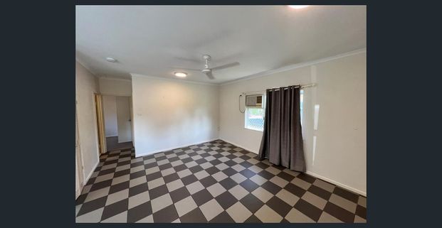 NEAT ON NESBIT - Photo 1