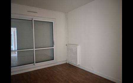 Location Appartement 4 pièces 82 m² La Châtre - Photo 3