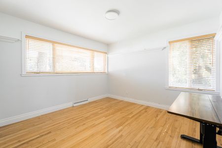 260 Allancroft Road - Photo 3