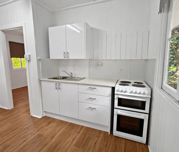 Renovated Unit in Newtown - Photo 2