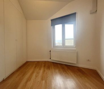 Lichtrijk appartement op toplocatie in Deurne! - Photo 2