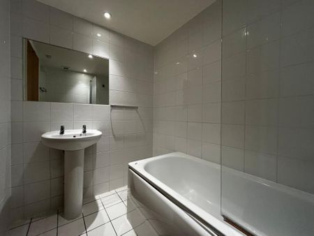 2 bedroom apartment to rent - Photo 2