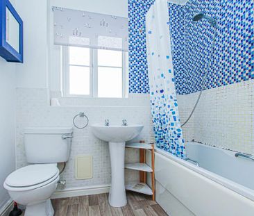 2 bedroom flat to rent - Photo 5