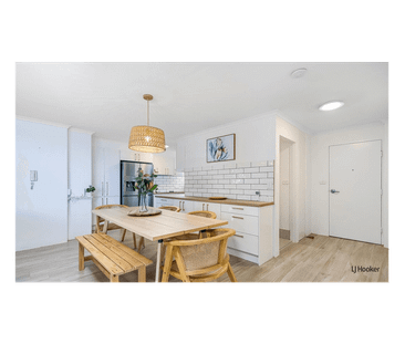 Beachside Bliss – Fully Furnished 3-Bedroom Apartment with Ocean Views - Photo 3