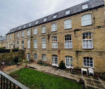 Ashgrove House, Elland, HX5 - Photo 1